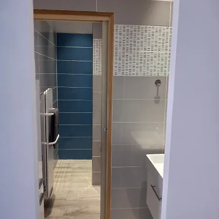 Maison De A * Ницца